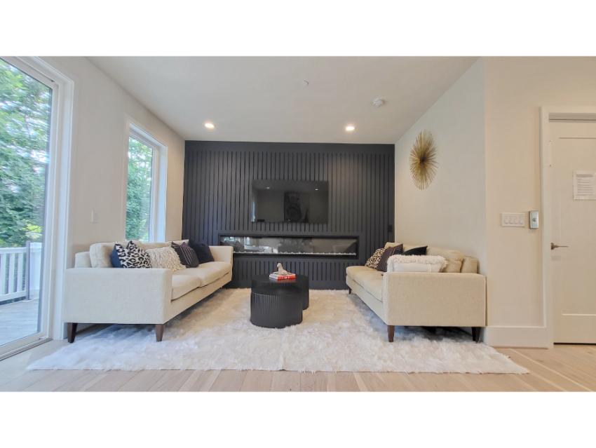 Crescent - 24ft-wide Townhome with Rooftop Terrace 