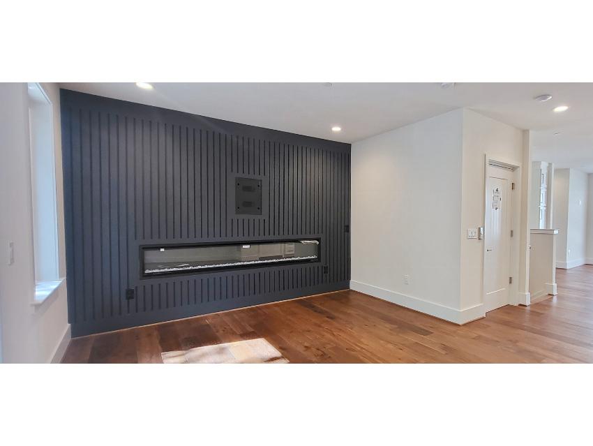 Crescent - 24ft-wide Townhome with Rooftop Terrace 