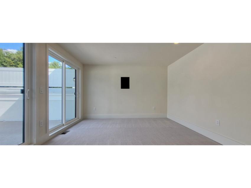 Crescent - 24ft-wide Townhome with Rooftop Terrace 