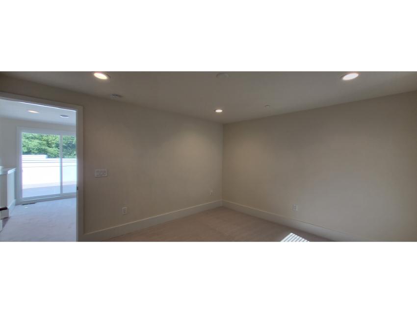 Crescent - 24ft-wide Townhome with Rooftop Terrace 