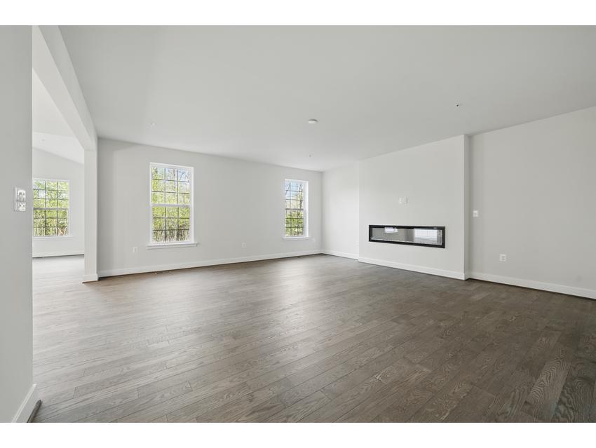 Lancaster Uphill - THREE GENERATIONAL HOME