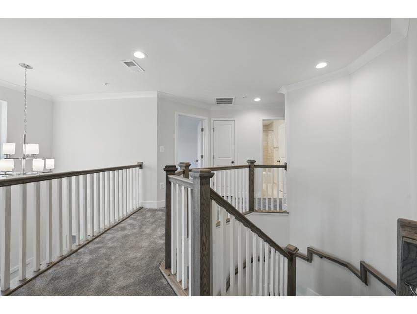 Lancaster Uphill - THREE GENERATIONAL HOME