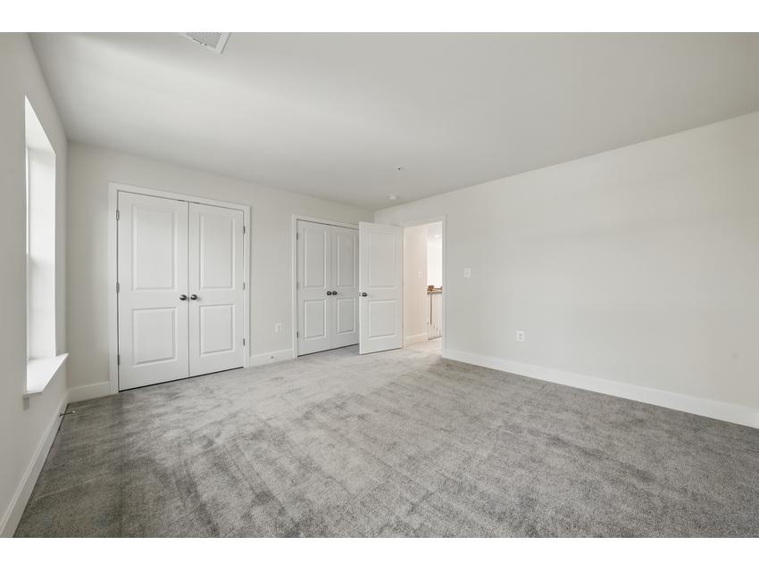 Lancaster Uphill - THREE GENERATIONAL HOME