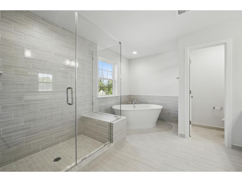Lancaster Uphill - THREE GENERATIONAL HOME