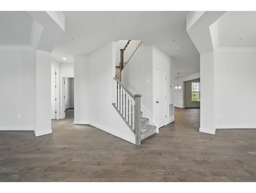 Lancaster Uphill - THREE GENERATIONAL HOME