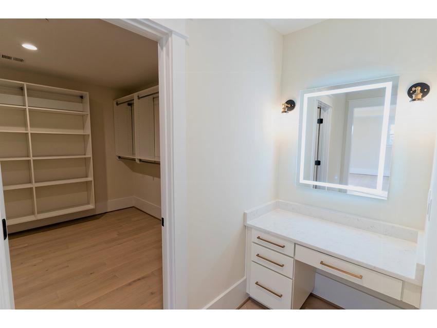 Owners Make-Up Station