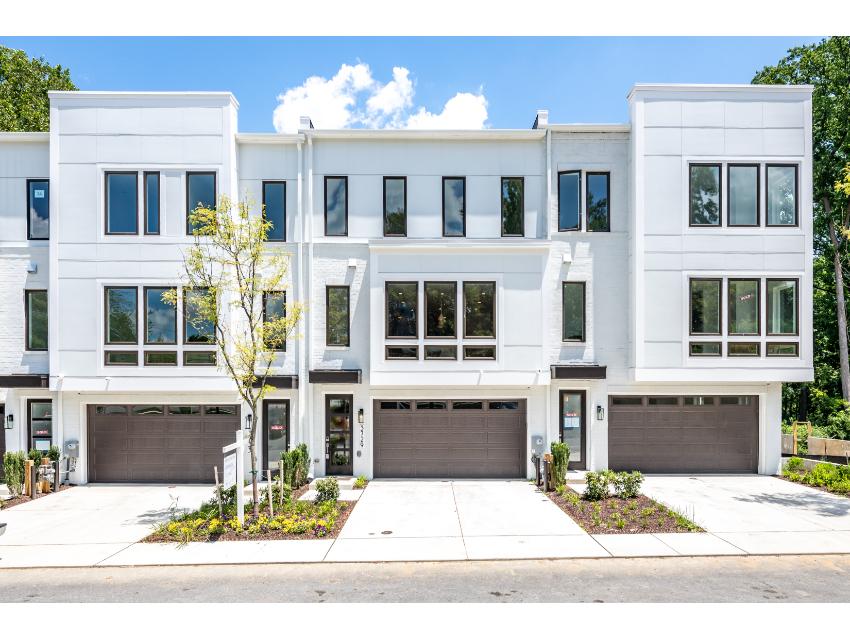 Piedmont w Elevator 24' Wide a 4 bedroom 3 Full Baths and 1 half Bath